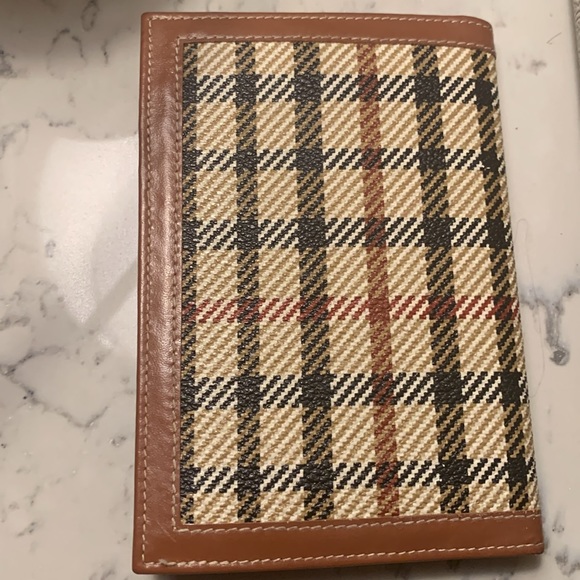 Passport case - Picture 2 of 3